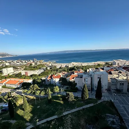 T-star, 2-bedroom With Magnificent View * Split